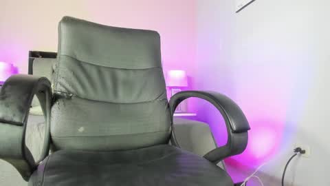 Snapshot of kimberlycoxxx chatting on March 1, 2025, 2:26 am kimberly online show from March 1, 2025, 2:26 am