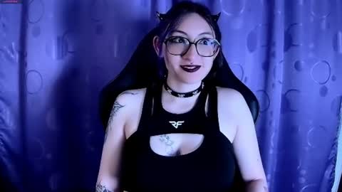 Snapshot of kimlennox_ chatting on January 29, 2025, 2:19 am   online show from January 29, 2025, 2:19 am