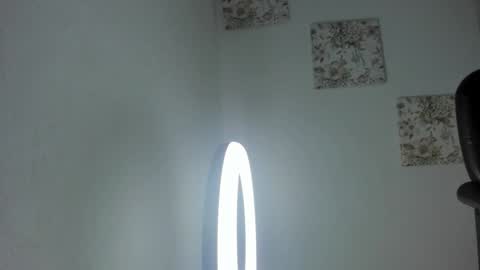 Snapshot of kimthompsonn chatting on December 15, 2024, 9:03 am Kim Thompson online show from December 15, 2024, 9:03 am