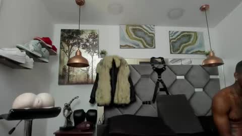 Snapshot of king_fitt_ chatting on January 28, 2025, 5:14 pm HOT MEN BLACK online show from January 28, 2025, 5:14 pm