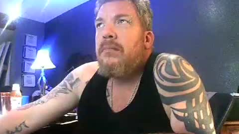 Snapshot of kingandqueenjanky chatting on November 7, 2025, 10:37 am Janky online show from November 7, 2025, 10:37 am