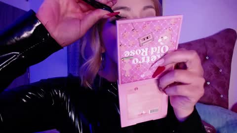  Sara  online show from December 7, 2024, 8:27 pm