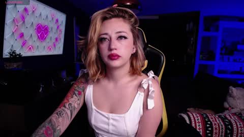  Sara  online show from January 3, 2025, 6:33 am