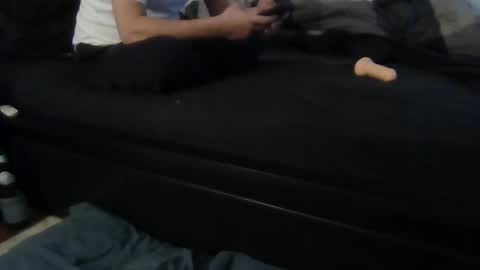 Snapshot of kinkysubmtl chatting on December 16, 2024, 12:48 am kinkysubmtl online show from December 16, 2024, 12:48 am