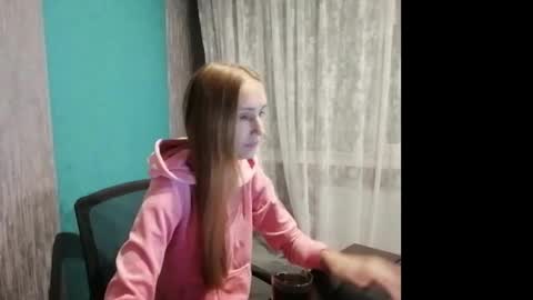 kira_morekiss online show from October 4, 2025, 5:22 pm