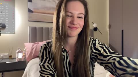 Snapshot of kiramystery chatting on December 12, 2024, 12:55 pm Kira online show from December 12, 2024, 12:55 pm