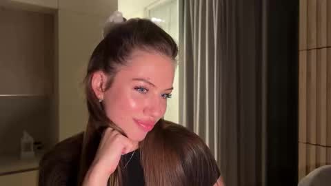 Snapshot of kiramystery chatting on October 1, 2025, 5:30 pm Kira online show from October 1, 2025, 5:30 pm