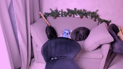 Snapshot of kirraa_ chatting on December 25, 2024, 9:54 pm Kira online show from December 25, 2024, 9:54 pm