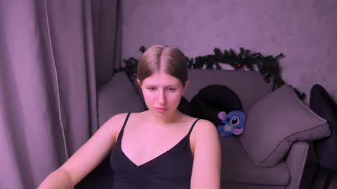 Snapshot of kirraa_ chatting on January 3, 2025, 9:47 pm Kira online show from January 3, 2025, 9:47 pm