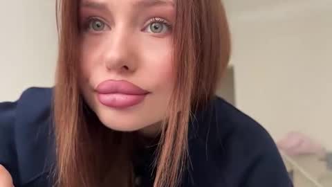 Snapshot of kisskeyy chatting on September 10, 2025, 11:43 am kisskeyy online show from September 10, 2025, 11:43 am