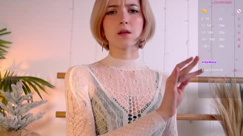 Snapshot of kisskiss_muah chatting on December 10, 2024, 5:22 pm Kate  online show from December 10, 2024, 5:22 pm