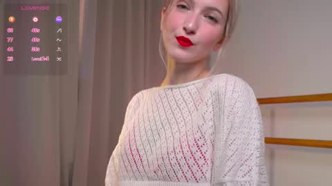 Snapshot of kisskiss_muah chatting on September 23, 2025, 2:09 pm Kate  online show from September 23, 2025, 2:09 pm