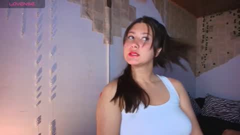 Snapshot of kisstarxxx chatting on September 25, 2025, 5:44 am Helena and Brad online show from September 25, 2025, 5:44 am