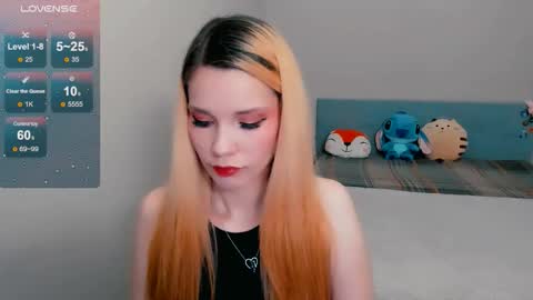 Snapshot of kitten_alisa chatting on October 15, 2025, 7:03 pm Alissa online show from October 15, 2025, 7:03 pm