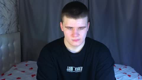 Snapshot of kittenmur chatting on December 27, 2024, 2:01 pm Vlad online show from December 27, 2024, 2:01 pm