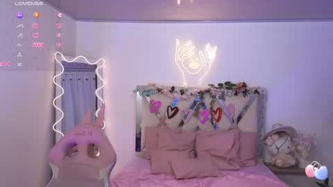 Snapshot of kittystar_tay chatting on February 22, 2025, 1:44 am Kitty online show from February 22, 2025, 1:44 am