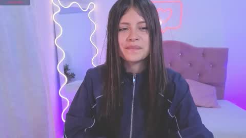 Snapshot of kittystar_tay chatting on September 15, 2025, 11:54 am Kitty online show from September 15, 2025, 11:54 am