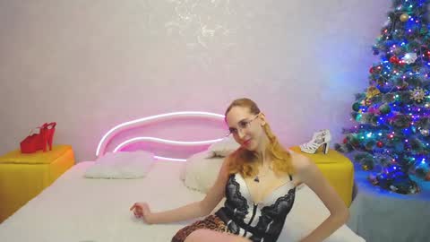 Snapshot of klaryevans chatting on December 27, 2024, 12:56 pm Klary online show from December 27, 2024, 12:56 pm