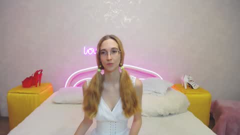 Snapshot of klaryevans chatting on January 27, 2025, 10:06 am Klary online show from January 27, 2025, 10:06 am