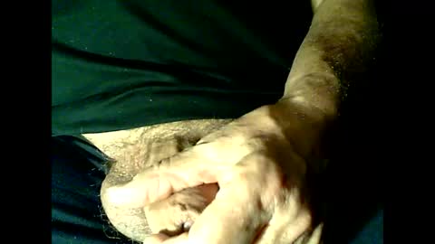 Snapshot of kledenn chatting on March 7, 2025, 9:06 pm kledenn online show from March 7, 2025, 9:06 pm