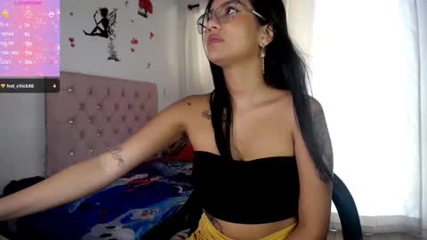 Snapshot of kloy_sech chatting on February 10, 2025, 6:24 pm Valen online show from February 10, 2025, 6:24 pm