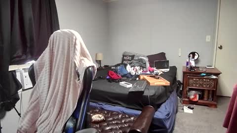 Snapshot of knkycpl6944 chatting on October 12, 2025, 7:24 pm Kevin Fitz online show from October 12, 2025, 7:24 pm