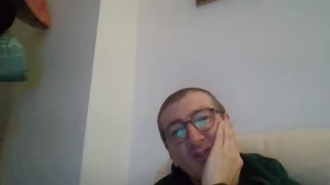 Snapshot of kolesie7 chatting on December 7, 2024, 7:21 pm JUAN CARLOS online show from December 7, 2024, 7:21 pm