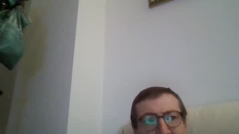 Snapshot of kolesie7 chatting on October 18, 2025, 8:42 pm JUAN CARLOS online show from October 18, 2025, 8:42 pm