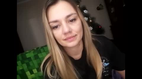 Snapshot of krisssexi chatting on December 25, 2024, 8:39 pm KrissSexi online show from December 25, 2024, 8:39 pm