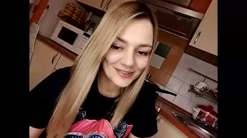 Snapshot of krisssexi chatting on March 1, 2025, 7:37 pm KrissSexi online show from March 1, 2025, 7:37 pm