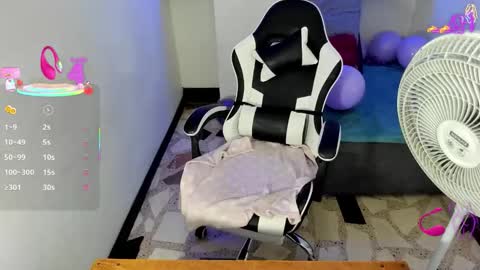 Snapshot of kristel_19 chatting on October 3, 2025, 6:49 pm KRISTEL online show from October 3, 2025, 6:49 pm