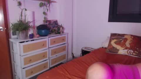 Snapshot of kristenwylde chatting on February 19, 2025, 9:47 pm Kristen Wylde -  online show from February 19, 2025, 9:47 pm