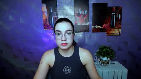 Snapshot of kristenx_x chatting on September 17, 2025, 10:28 am Kristen online show from September 17, 2025, 10:28 am