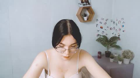 Snapshot of kristenx_x chatting on October 8, 2025, 7:17 am Kristen online show from October 8, 2025, 7:17 am