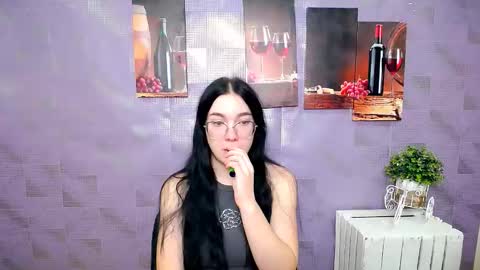 Snapshot of kristenx_x chatting on October 27, 2025, 12:42 pm Kristen online show from October 27, 2025, 12:42 pm