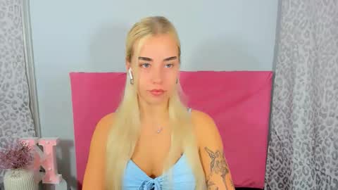 Snapshot of kristyflowers chatting on October 13, 2025, 7:08 am KristyFlowers online show from October 13, 2025, 7:08 am
