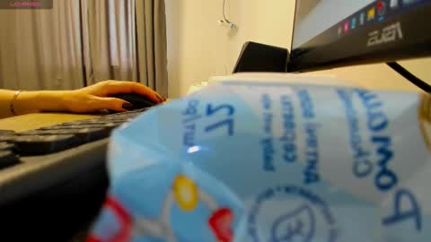 Snapshot of kristyvegas chatting on October 22, 2025, 8:03 am kristyvegas online show from October 22, 2025, 8:03 am