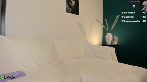 Snapshot of kylie_desire chatting on March 1, 2025, 6:13 am Kylie online show from March 1, 2025, 6:13 am