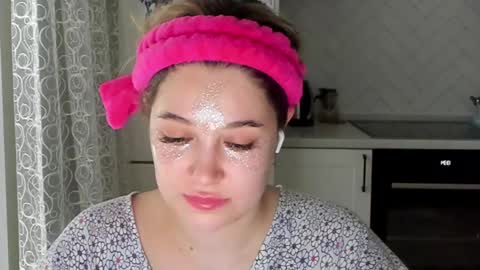 Snapshot of kylieblond chatting on January 17, 2025, 10:33 am Din online show from January 17, 2025, 10:33 am