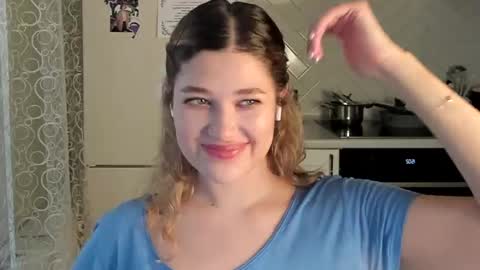 Snapshot of kylieblond chatting on February 15, 2025, 12:01 pm Din online show from February 15, 2025, 12:01 pm