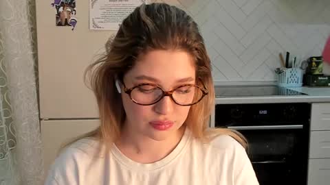 Snapshot of kylieblond chatting on February 24, 2025, 9:52 pm Din online show from February 24, 2025, 9:52 pm