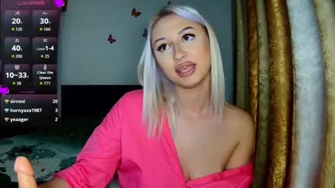 Snapshot of kylieoneadams chatting on October 31, 2025, 12:44 am kylie online show from October 31, 2025, 12:44 am