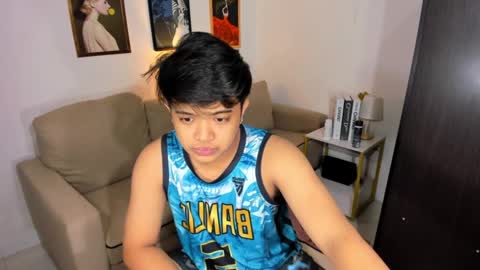 Snapshot of kyll_collins chatting on January 9, 2025, 8:24 am kyll_collins online show from January 9, 2025, 8:24 am