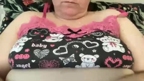 Snapshot of kylorencat chatting on January 18, 2025, 3:49 pm KYLO online show from January 18, 2025, 3:49 pm