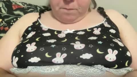 Snapshot of kylorencat chatting on January 22, 2025, 2:48 am KYLO online show from January 22, 2025, 2:48 am