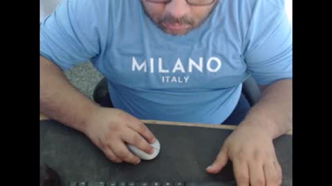 Snapshot of ladillado chatting on November 4, 2025, 3:11 pm rob online show from November 4, 2025, 3:11 pm