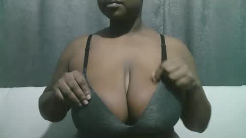 lady_dearra online show from October 6, 2025, 3:59 am