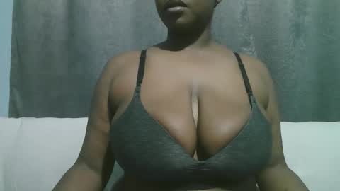 lady_dearra online show from October 12, 2025, 3:49 am