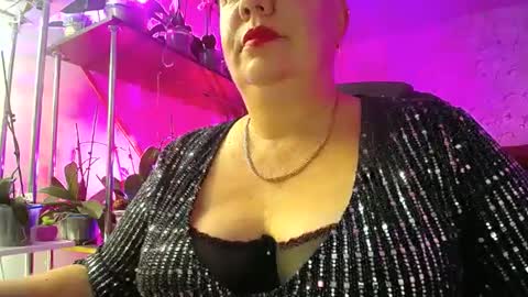 Snapshot of lady_gloria chatting on December 28, 2024, 1:06 pm Lady Gloria online show from December 28, 2024, 1:06 pm