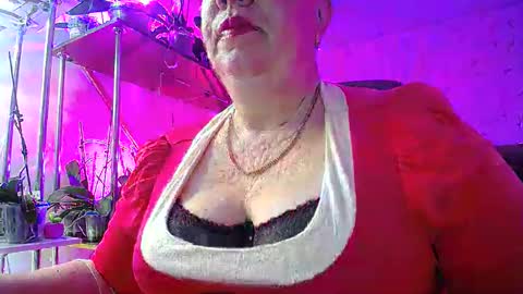 Snapshot of lady_gloria chatting on December 29, 2024, 5:10 am Lady Gloria online show from December 29, 2024, 5:10 am
